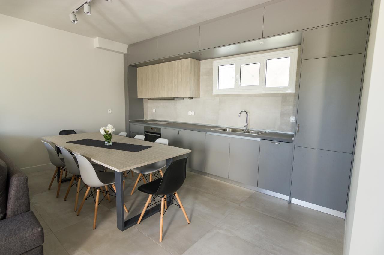 Amera - Troumpas Family Apartments Leonídion Esterno foto