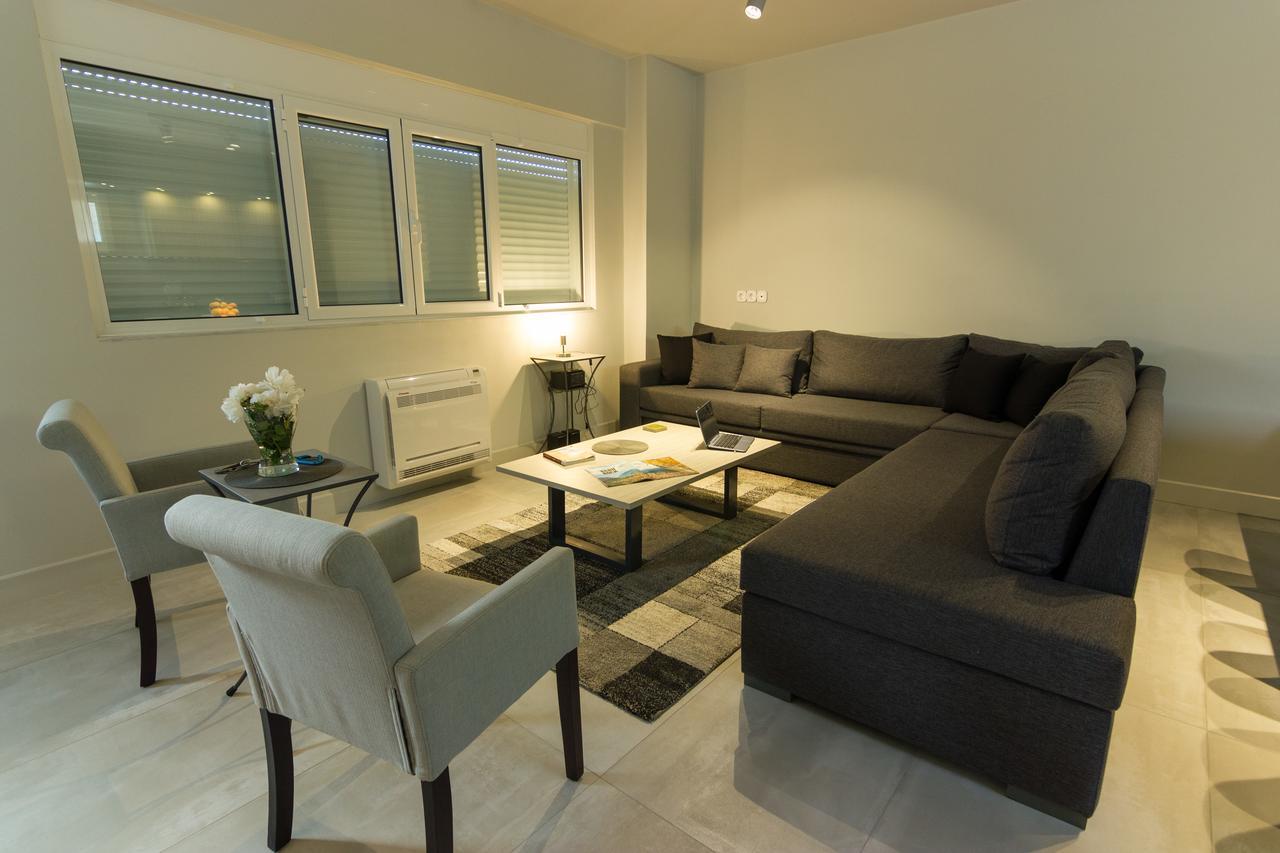 Amera - Troumpas Family Apartments Leonídion Esterno foto