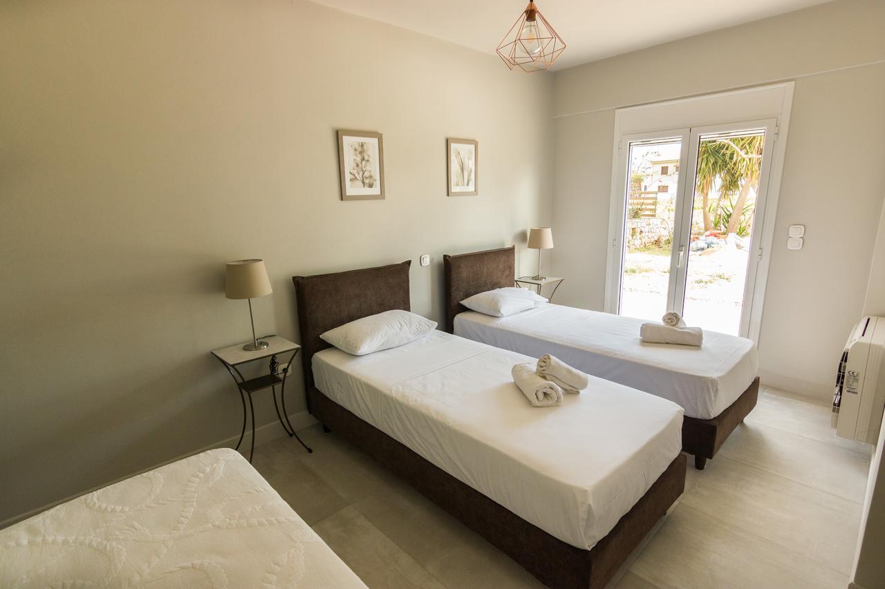 Amera - Troumpas Family Apartments Leonídion Esterno foto
