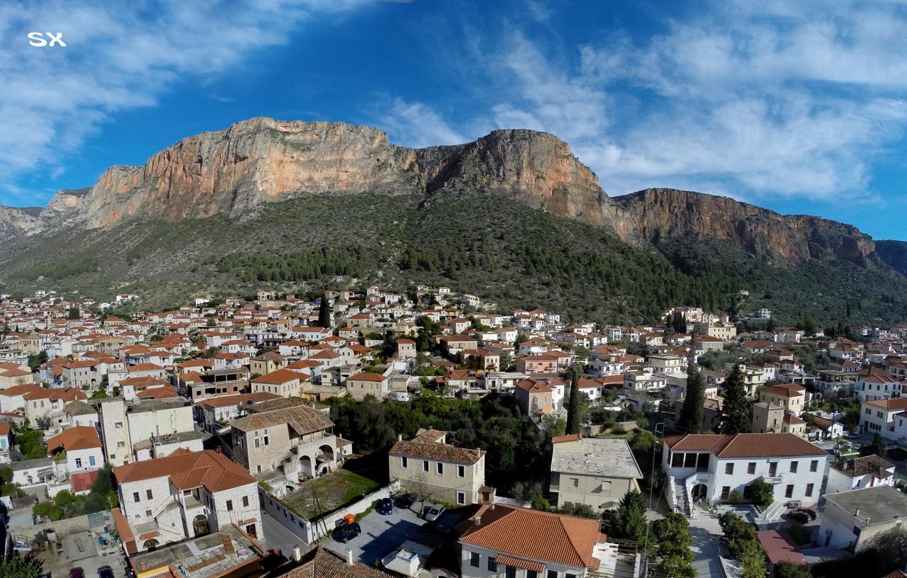 Amera - Troumpas Family Apartments Leonídion Esterno foto